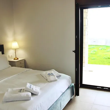 Santa Domenica Nafpaktos - Rooms And Apartments By The Sea Exterior photo
