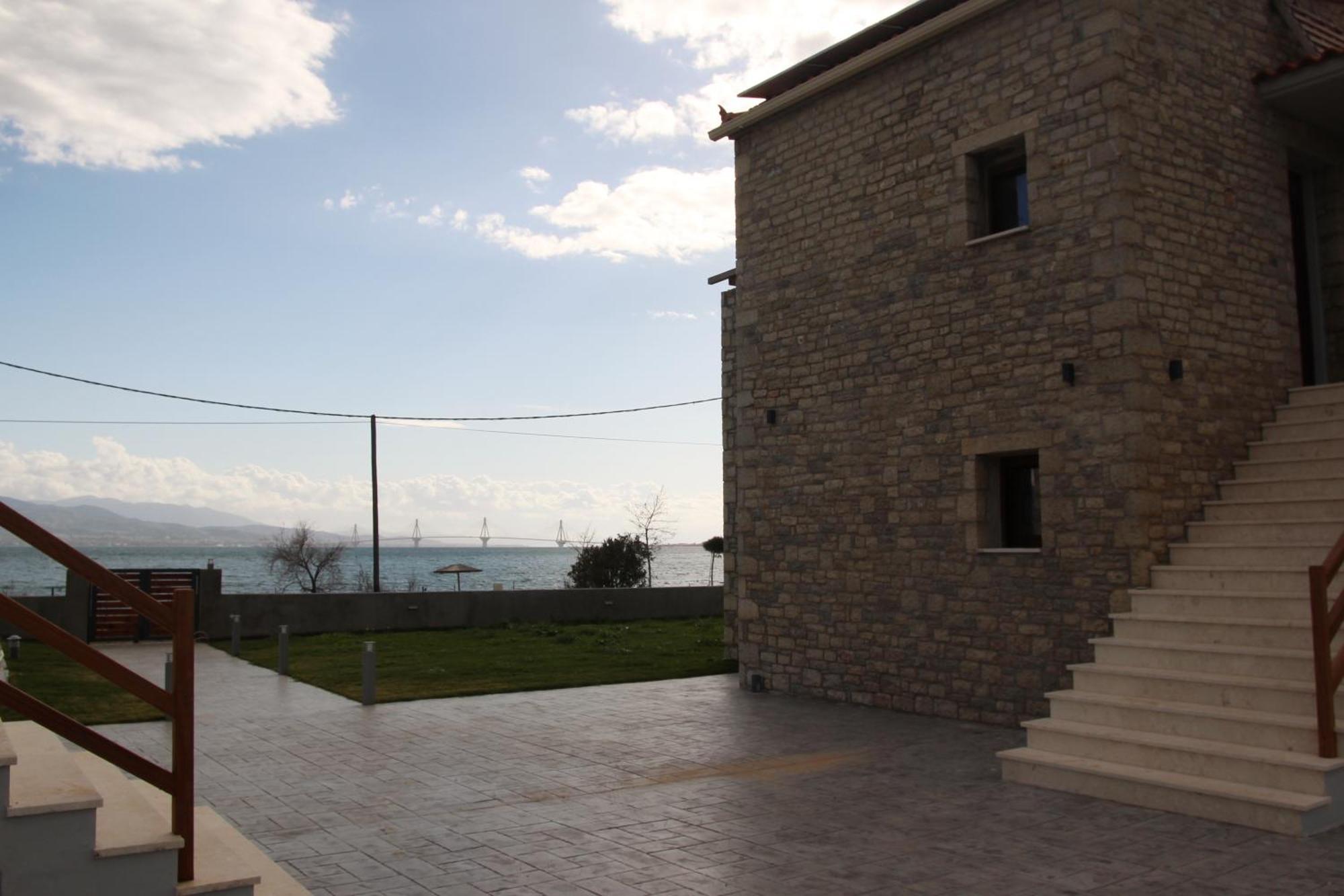 Santa Domenica - And By The Sea Apartment Nafpaktos